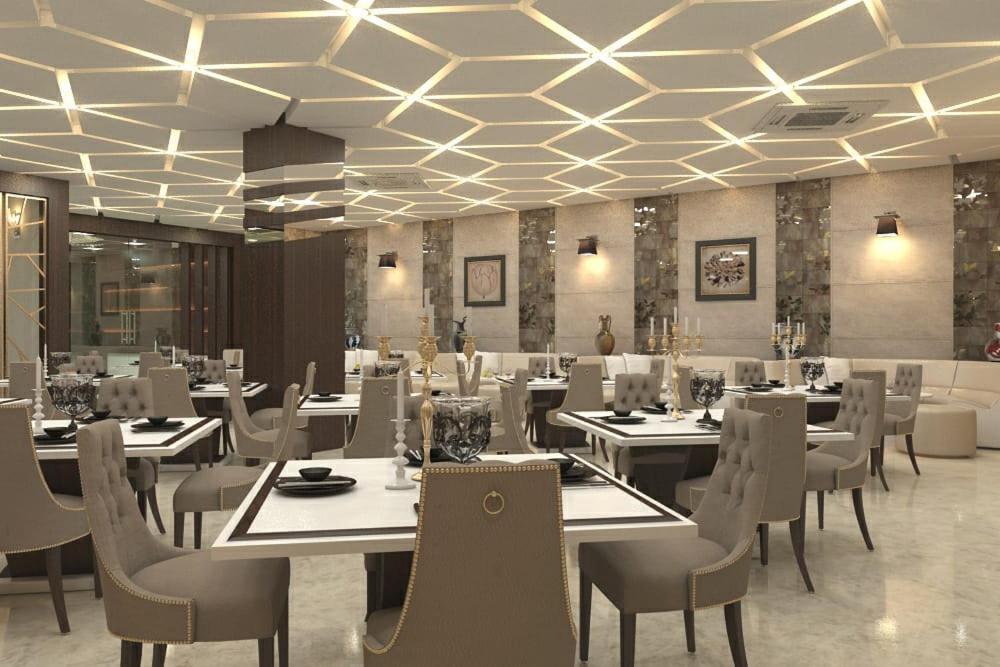Hotel Yuvraj Grand Jabalpur Extérieur photo