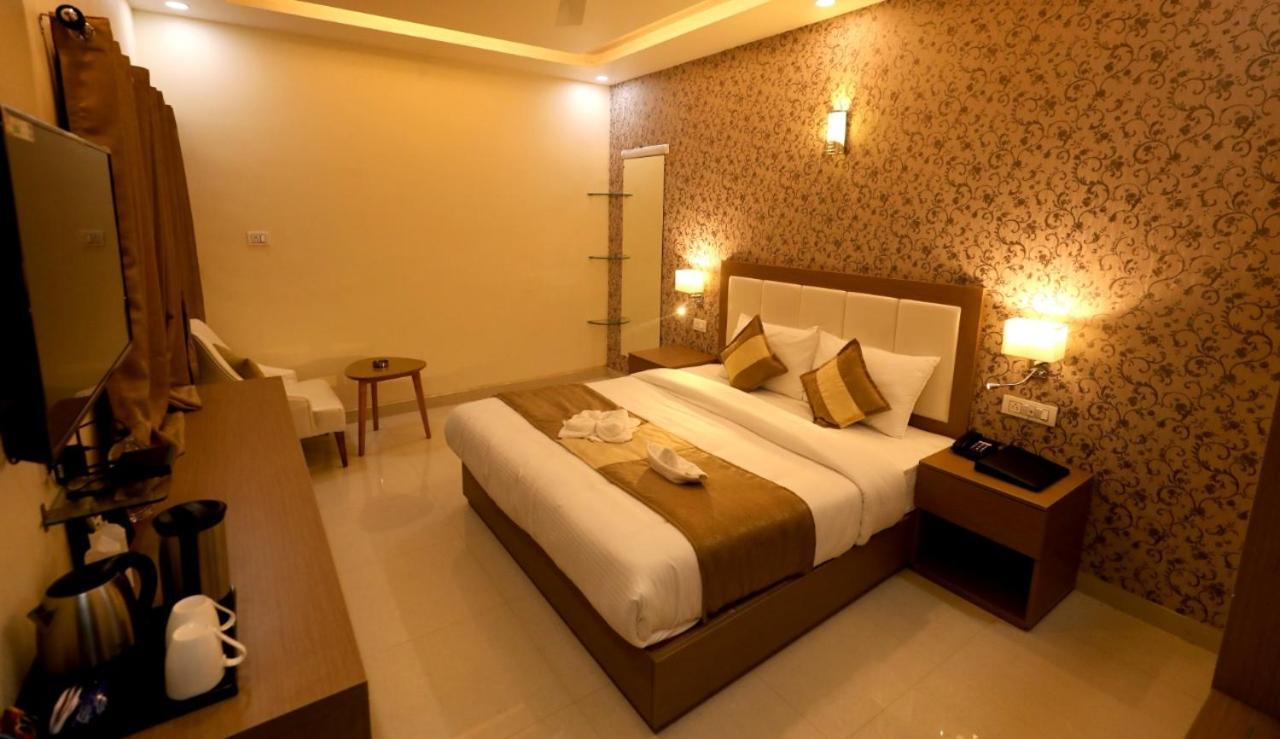 Hotel Yuvraj Grand Jabalpur Extérieur photo