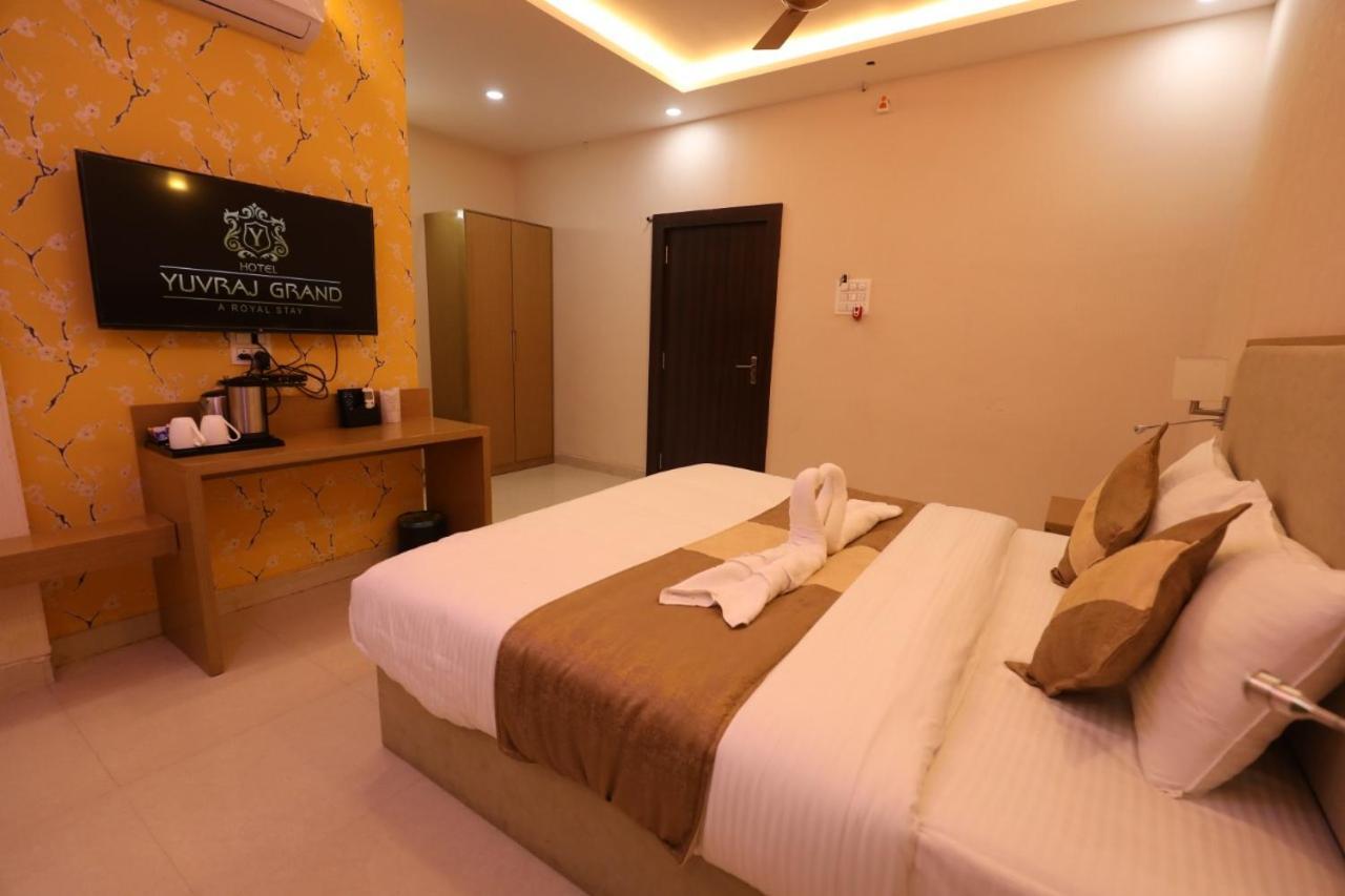 Hotel Yuvraj Grand Jabalpur Extérieur photo