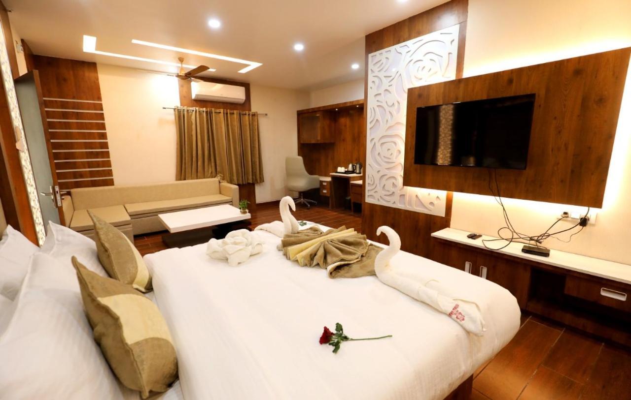 Hotel Yuvraj Grand Jabalpur Extérieur photo